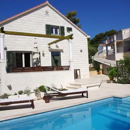 Holiday Home Nevista Сумартин Экстерьер фото