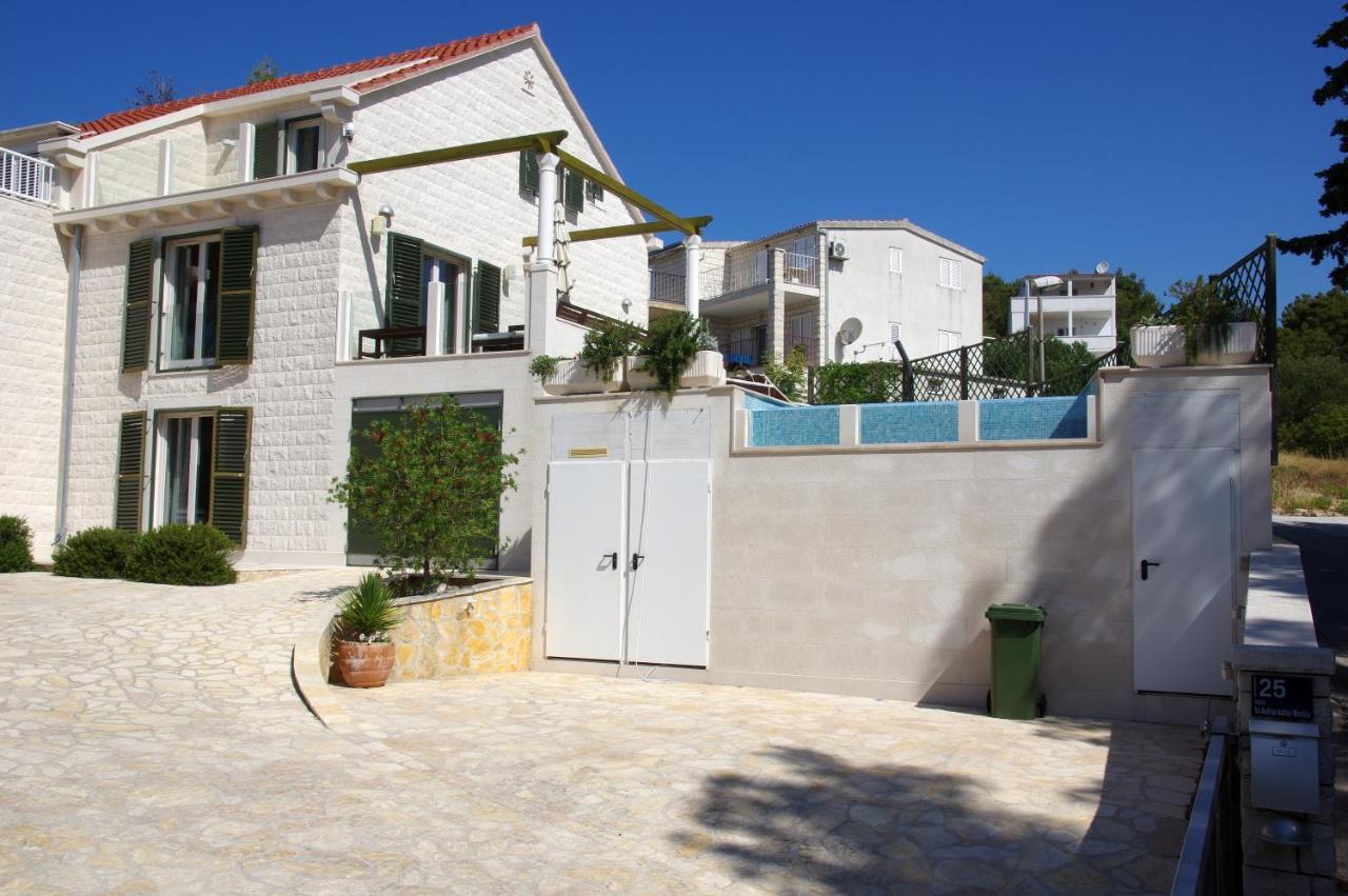 Holiday Home Nevista Сумартин Экстерьер фото