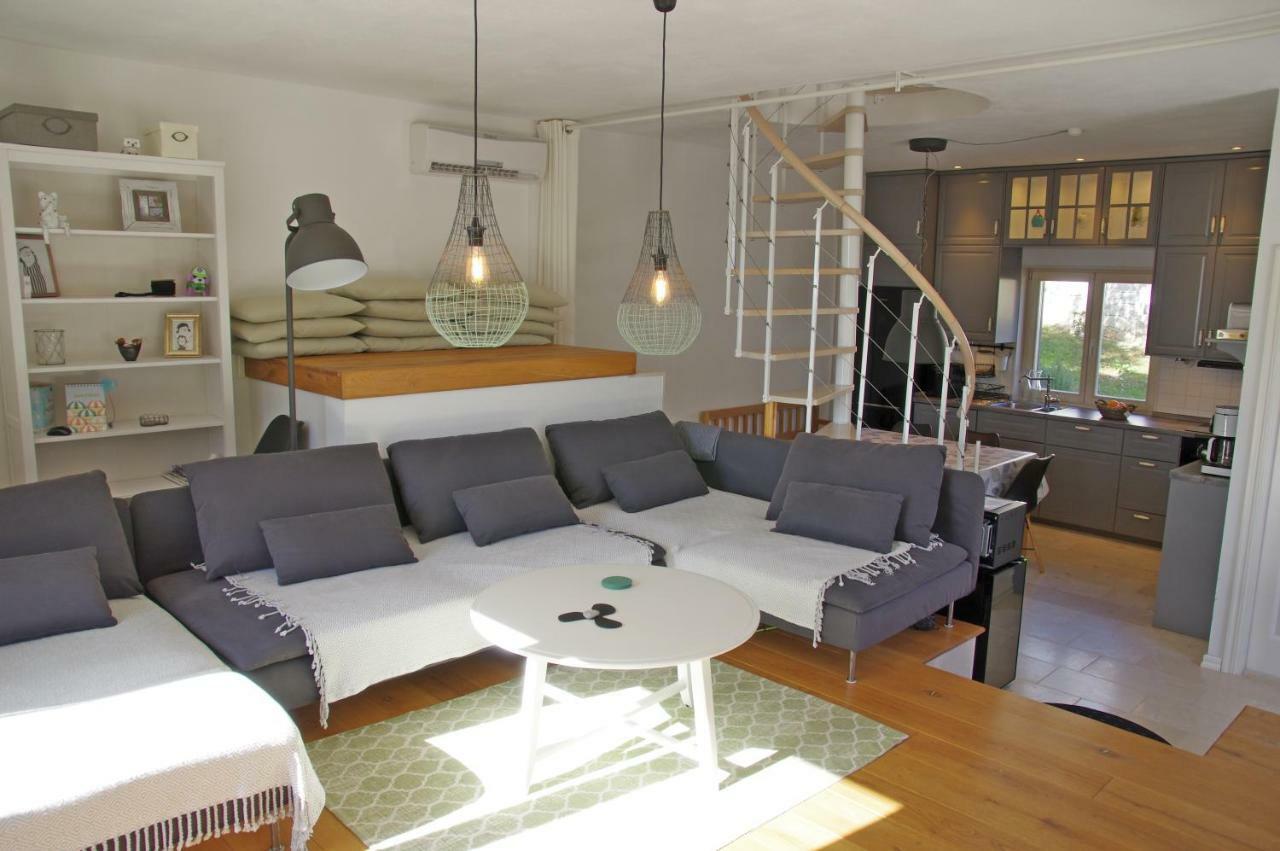 Holiday Home Nevista Сумартин Экстерьер фото